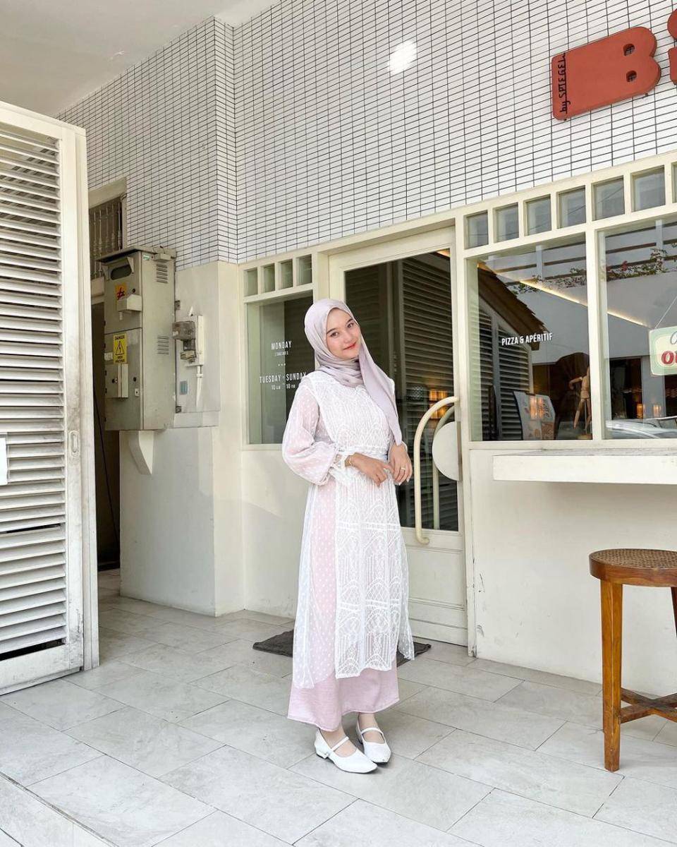 ragam outfit brokat Siska Amera (instagram.com/siskaamera)