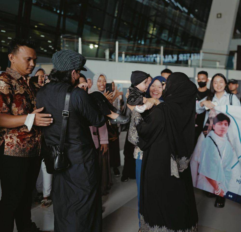 potret Atta Halilintar pulang dari haji (instagram.com/attahalilintar)