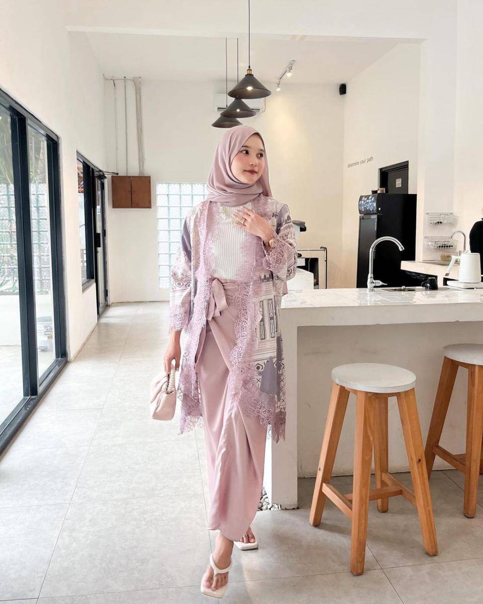 ragam outfit brokat Siska Amera (instagram.com/siskaamera)