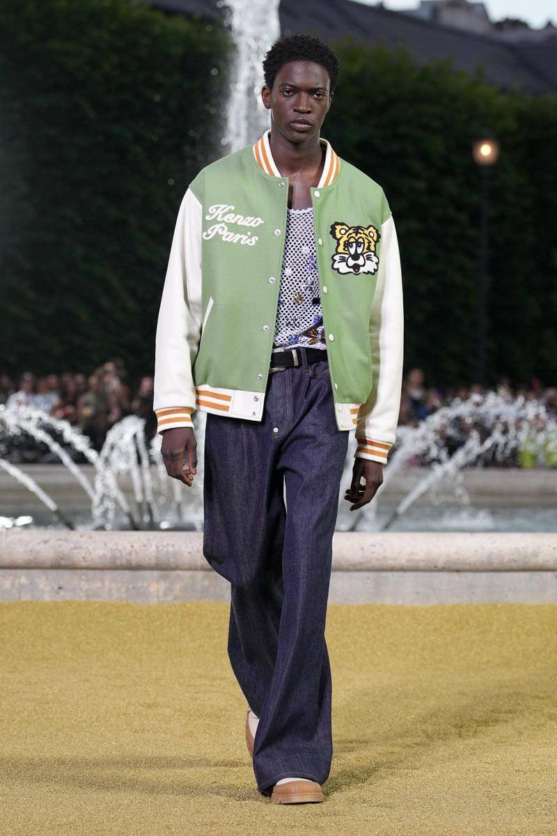 KENZO S/S '25 di Paris Fashion Week Menswear 2024 (instagram.com/kenzo)