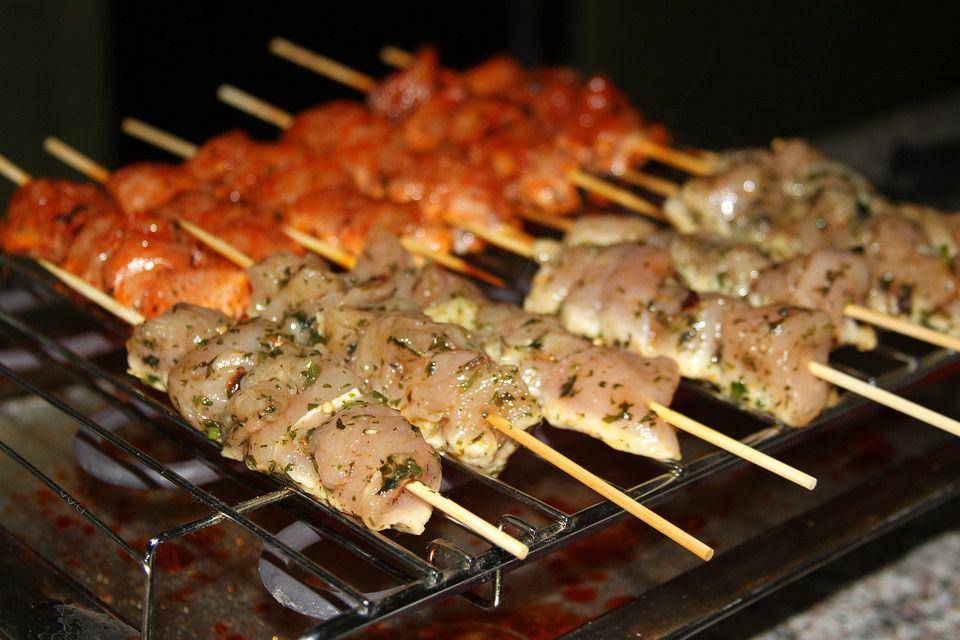 ilustrasi memasak sate (pixabay.com/Mouhcine Bahassa)
