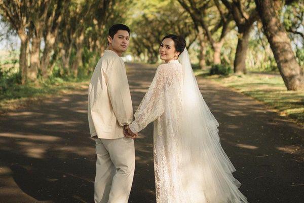 7 Potret Prewedding Beby Tsabina dan Rizki Natakusumah, Nikmati Sunset