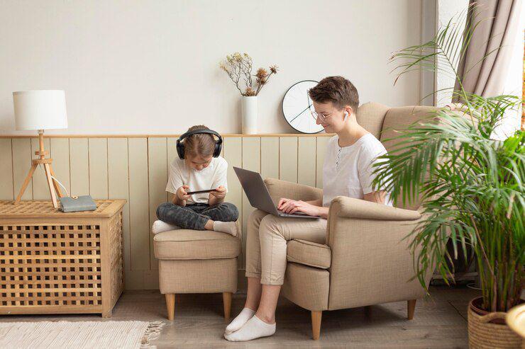 5 Ide Menata Ruang Tamu yang Ramah Anak dan Nyaman, Pilih Furnitur!