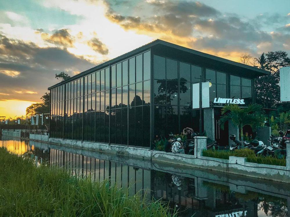 Limitless Cafe, Kafe Unik dengan Skatepark di Yogyakarta