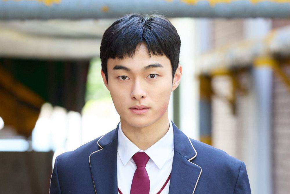 Yoon Chan Young (dok. TVING/High School Return of a Gangster)