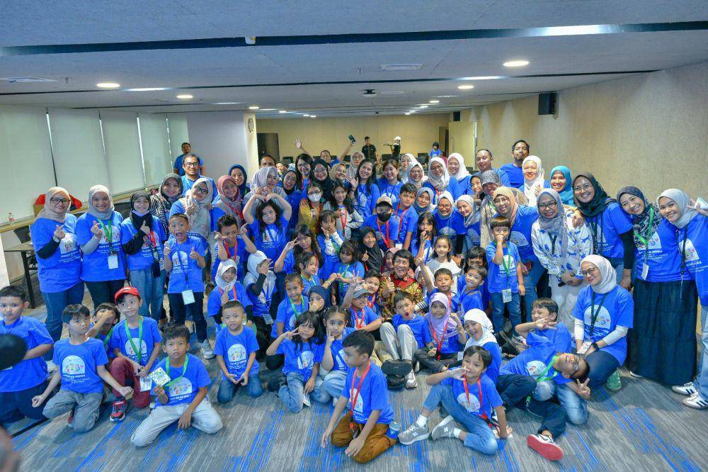 Sambut momentum Hari Keluarga Nasional, BPJS Ketenagakerjaan selenggarakan kegiatan "Kids Go to Office" di mana anak-anak karyawan diberikan kesempatan untuk mengunjungi tempat kerja orang tua mereka. (Dok. BPJS Ketenagakerjaan)