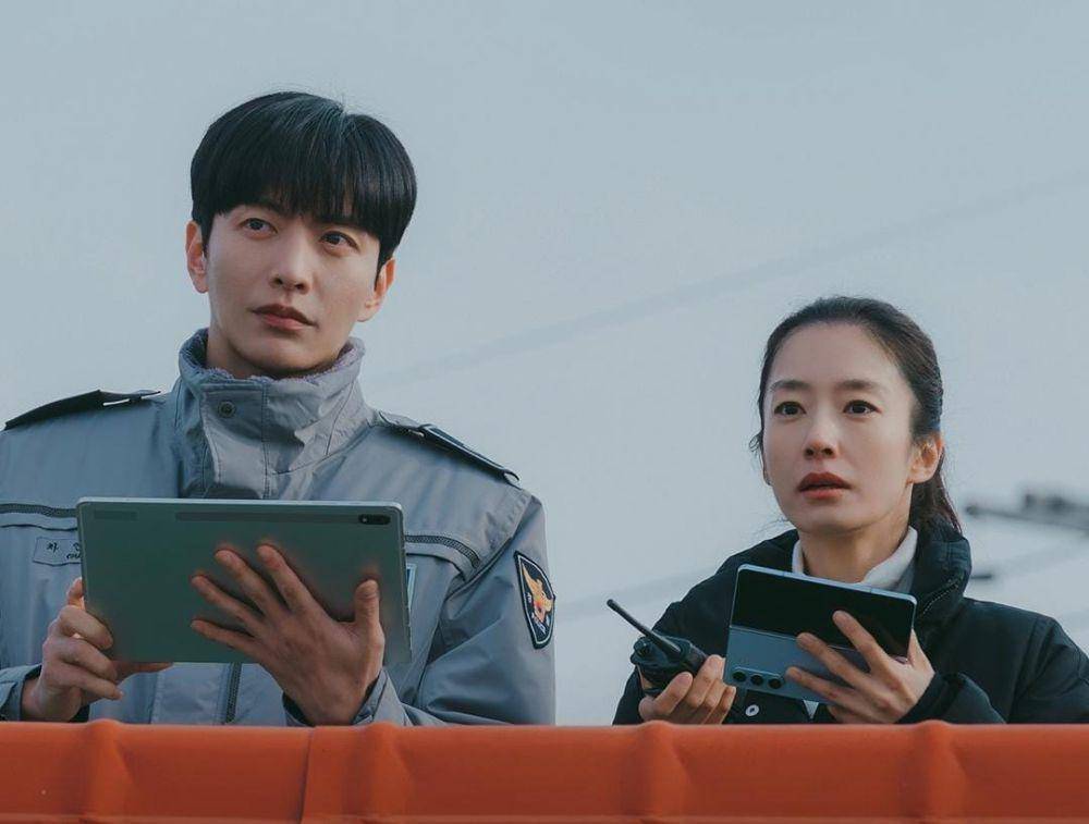 Lee Min Ki dan Kwak Sun Young di drama Crash (instagram.com/channel.ena.d)