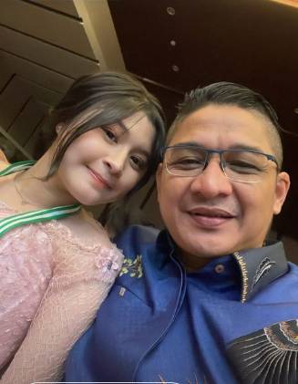 potret Pasha Ungu di wisuda sang anak (instagram.com/pashaungu_vm)