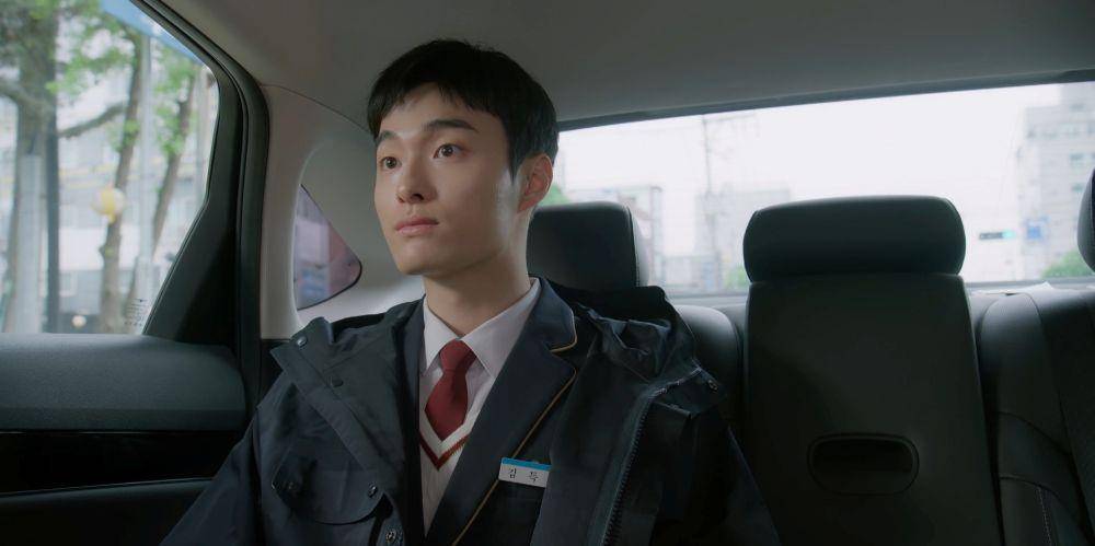 Still cut drama Korea High School Return of a Gangster (dok. Viu/High School Return of a Gangster)