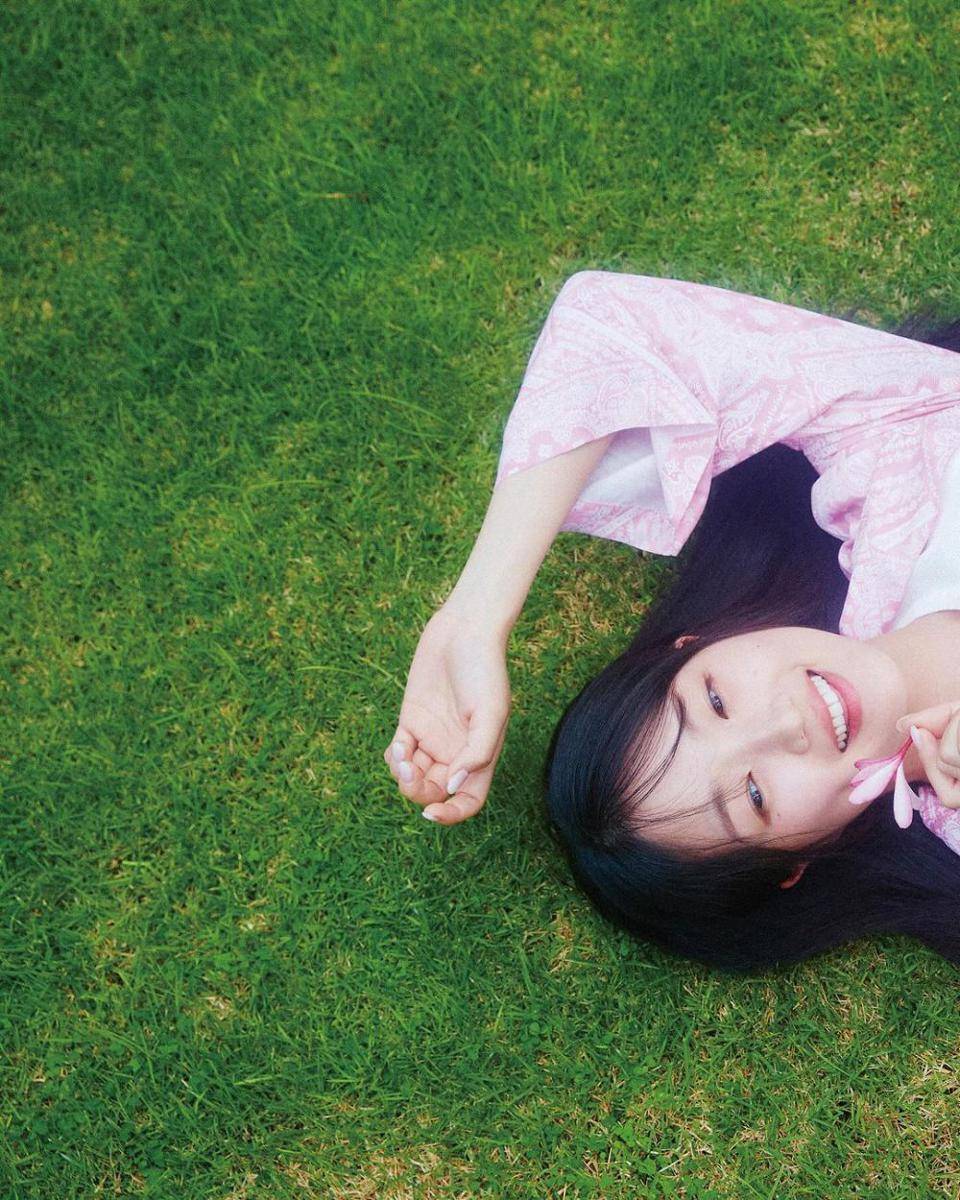 Kim Hye Yoon (instagram.com/cosmopolitankorea)