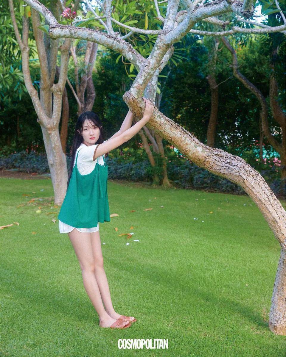 Kim Hye Yoon (instagram.com/cosmopolitankorea)