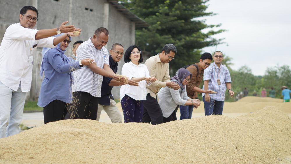 Distribusi Bantuan Pangan Perum Bulog Positif Bagi Ketahanan Pangan