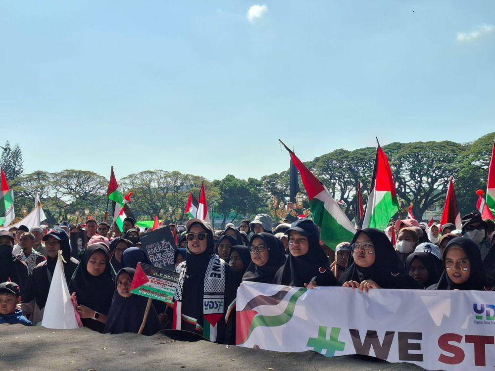 Aksi bela Palestina di Kota Malang. (IDN Times/Rizal Adhi Pratama)