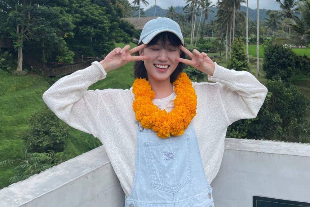 9 Potret Park Eun Bin Liburan di Bali, Asyik Jelajahi Nusa Penida
