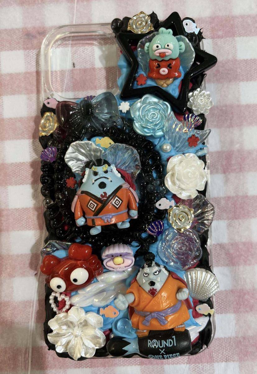 potret karya buatan tangan Jinbe (reddit.com/user/demonic_bee)