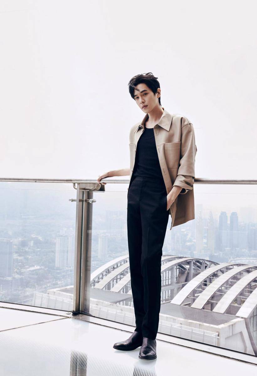 Zhang Ruoyun (weibo.com/张若昀STUDIO)