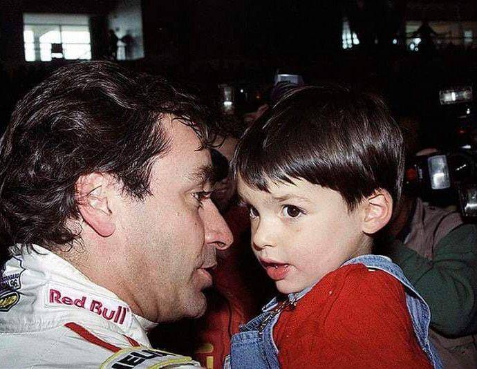 Carlos Sainz Jr. (kanan) bersama sang ayah Carlos Sainz Sr. (kiri) x.com/fernand53277169