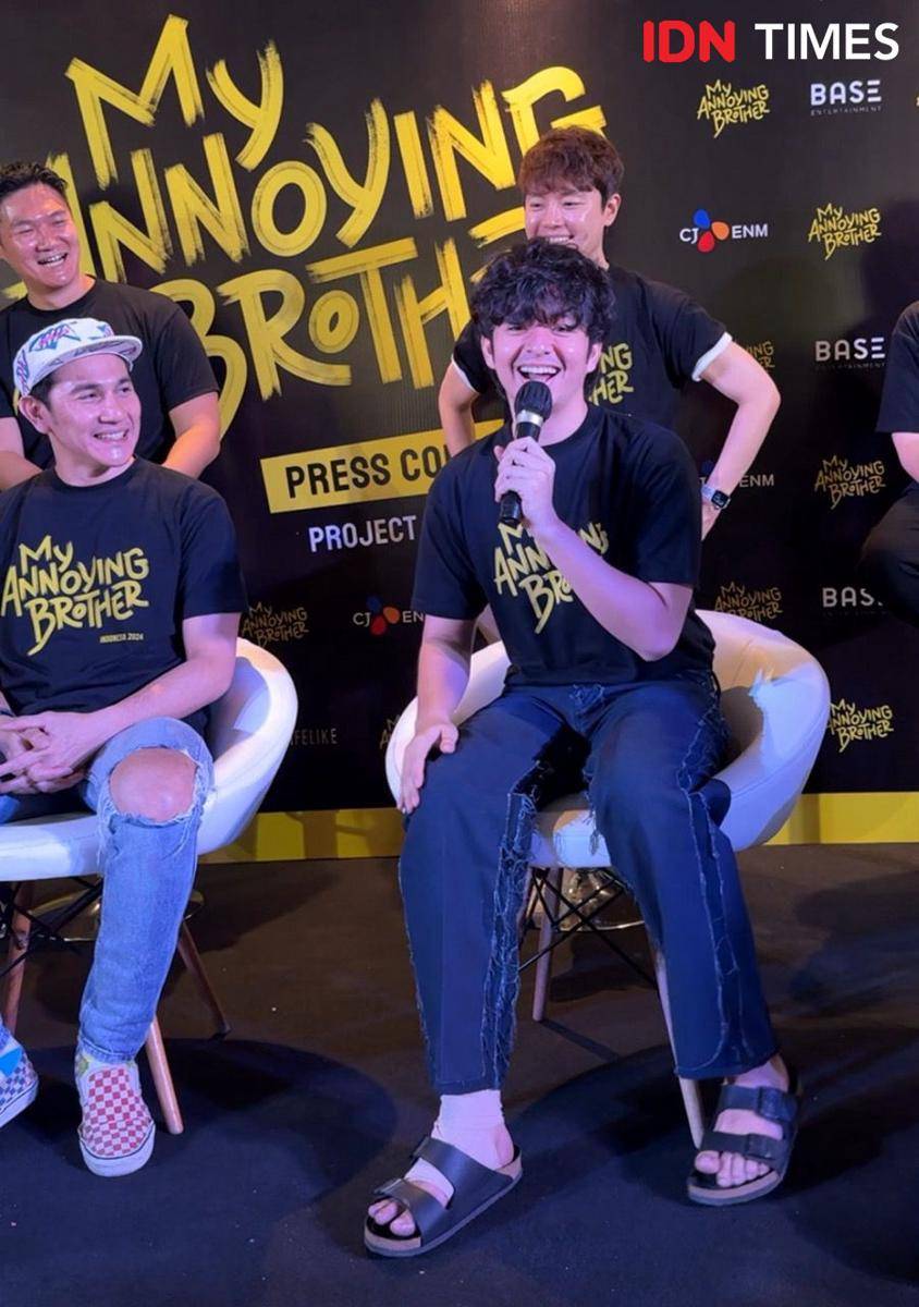 cast dan tim produksi film remake My Annoying Brother pada Jumat (21/6/2024) (IDN Times/Elizabeth Chiquita)
