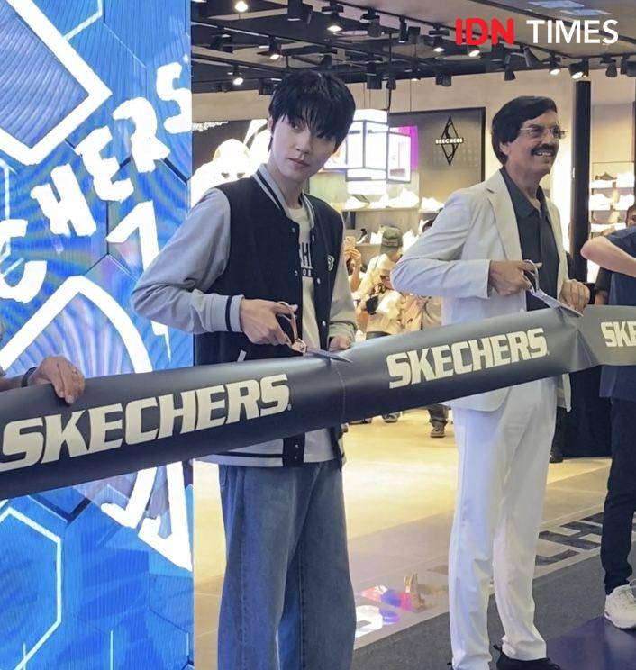 potret Hwang In Yeop hadiri opening store Skechers di Senayan City, Jakarta, Jumat (21/6/2024) (dok. Rani Asnurida)