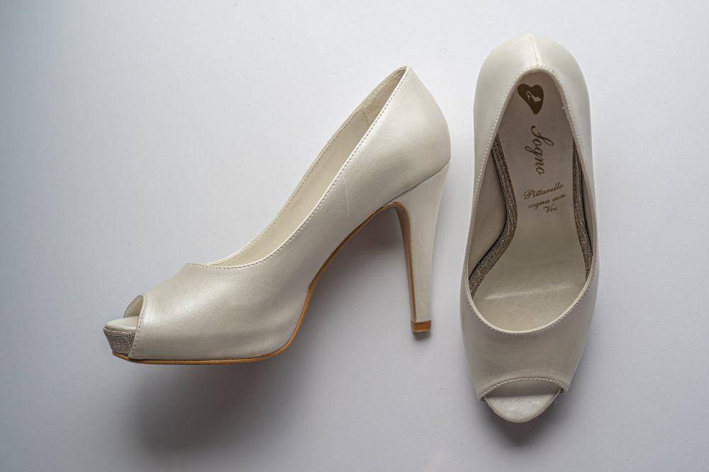 ilustrasi high heels (pexels.com/Castorly Stock)