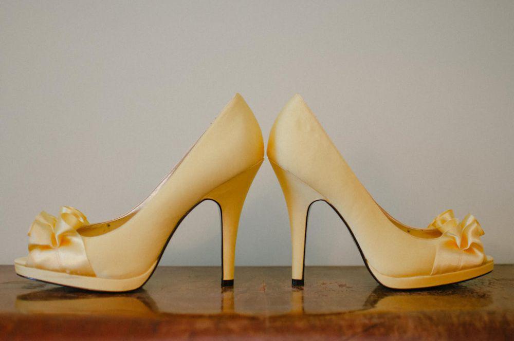 4 Cara Memilih High Heels sesuai Bentuk Kaki