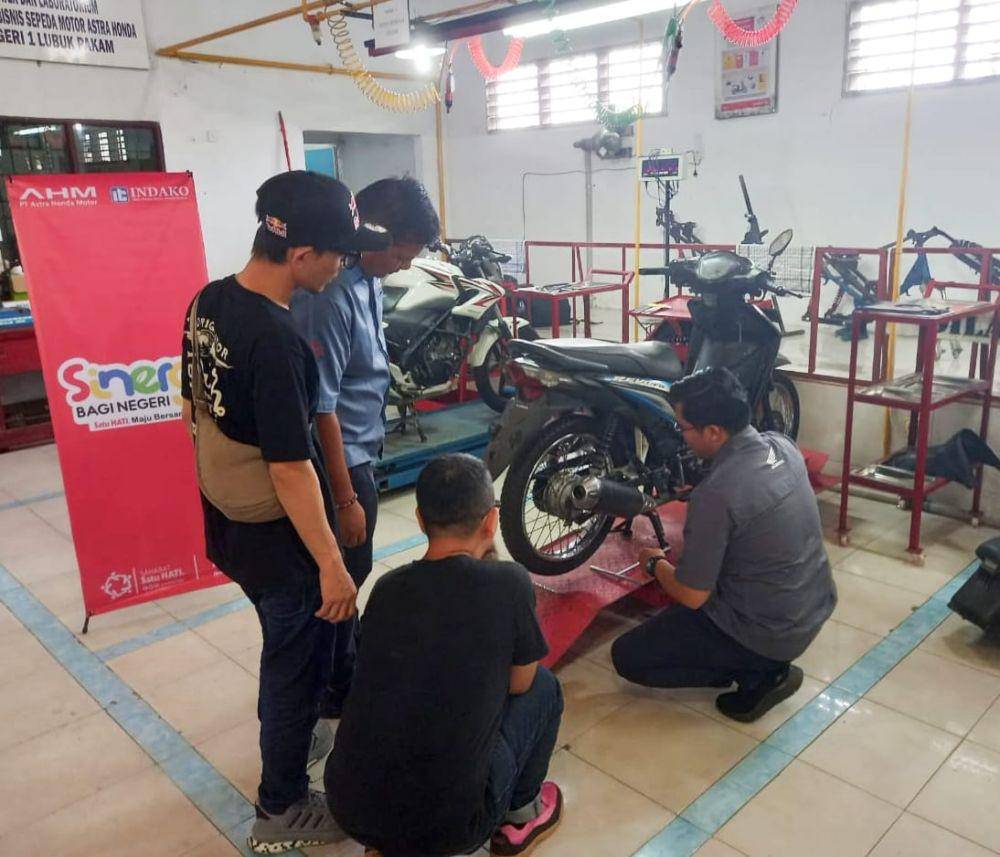 Kegiatan Skena Garage ke SMK Negeri 1 Lubuk Pakam, Deli Serdang (IDN Times)