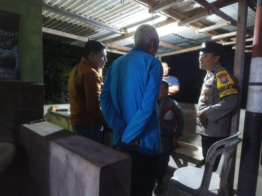 Polres Malang Kejar Pelaku yang Memaku Kucing di Pohon