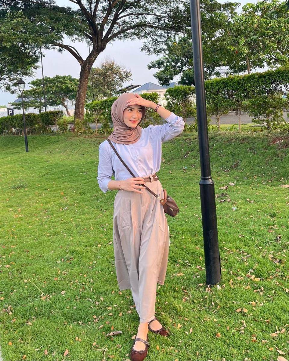 inspirasi outfit ala Faradithya Putri (instagram.com/faraadthya)