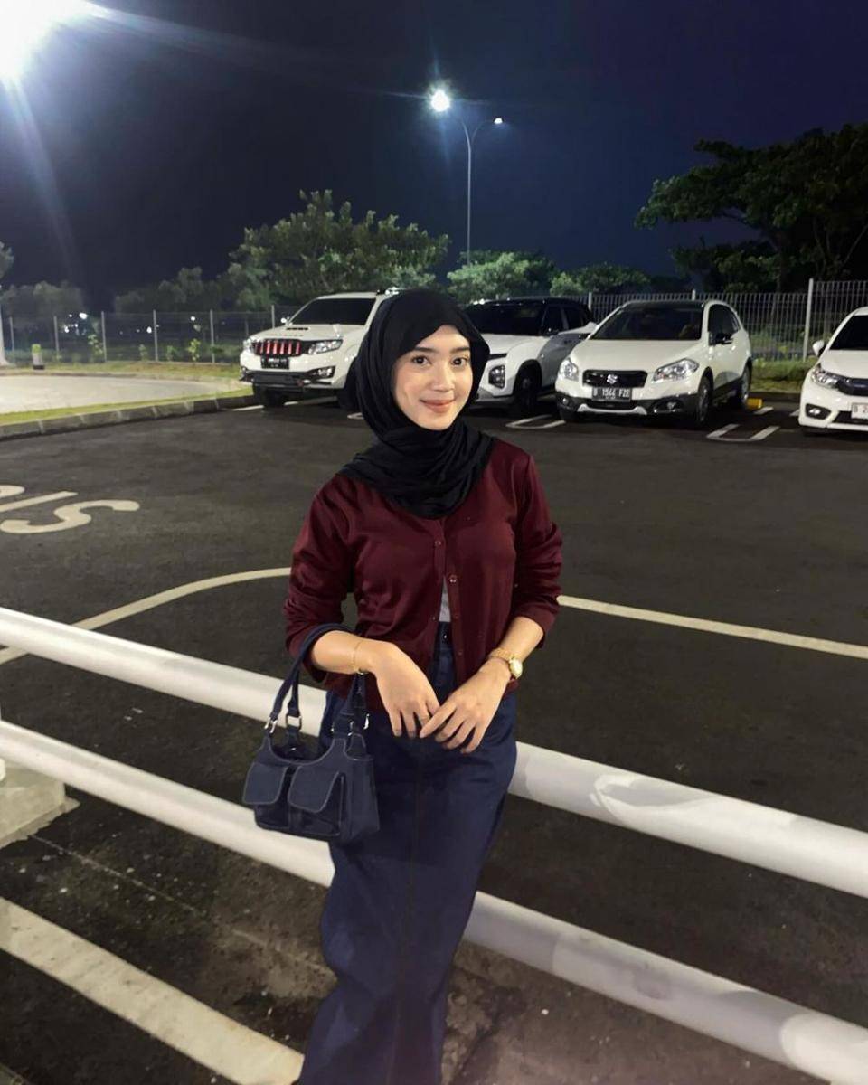 inspirasi outfit ala Faraadhtya Putri (instagram.com/faraadthya)