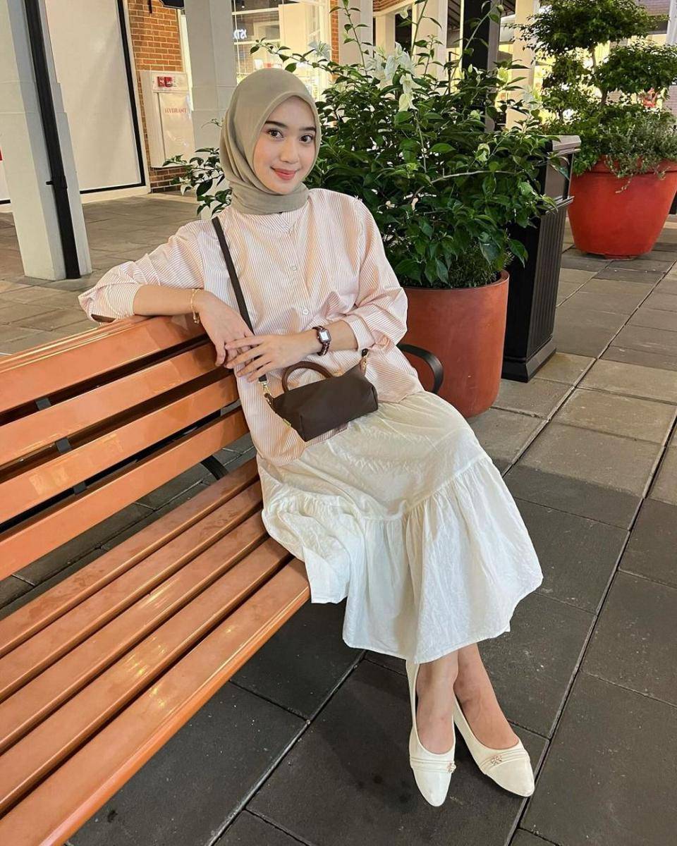 inspirasi outfit ala Faradithya Putri (instagram.com/faraadthya)