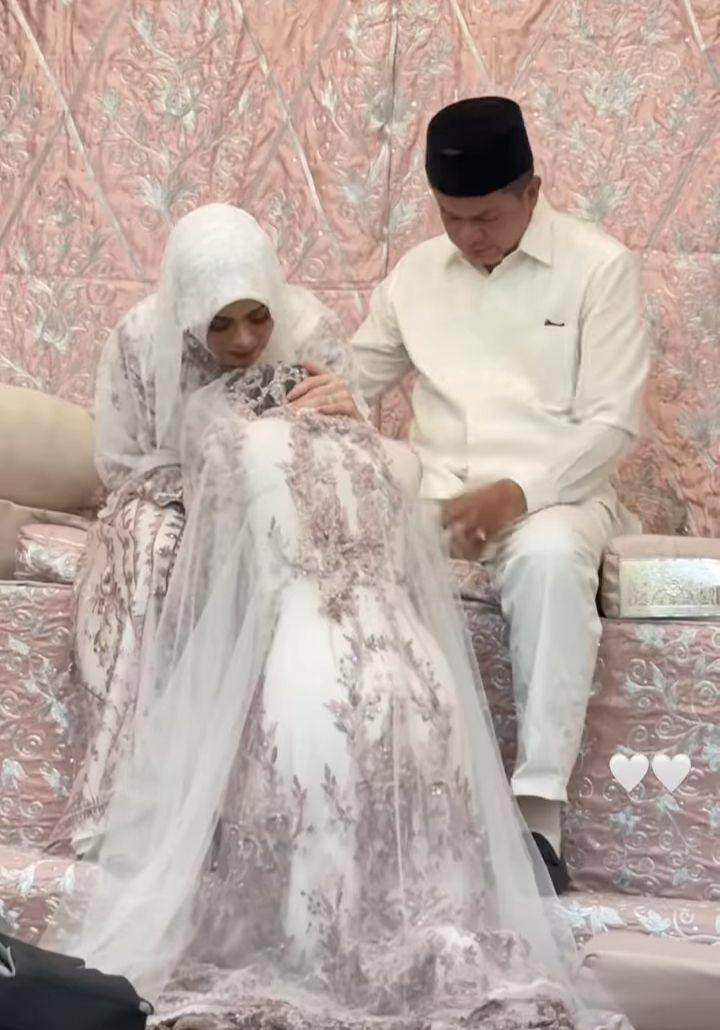 Momen pengajian Beby Tsabina (Instagram.com/uutatariri)