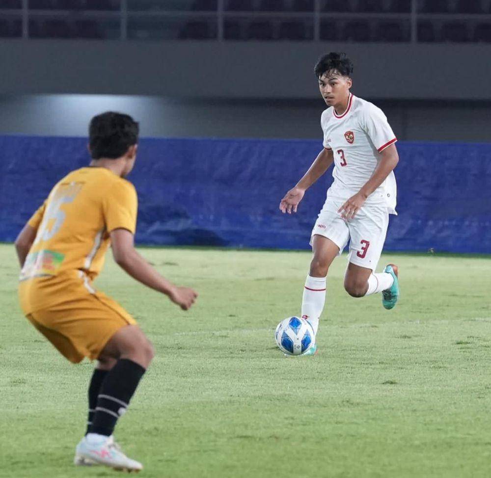potret Diego Sinathrya berseragam Timnas Indonesia (instagram.com/darius_sinathrya)