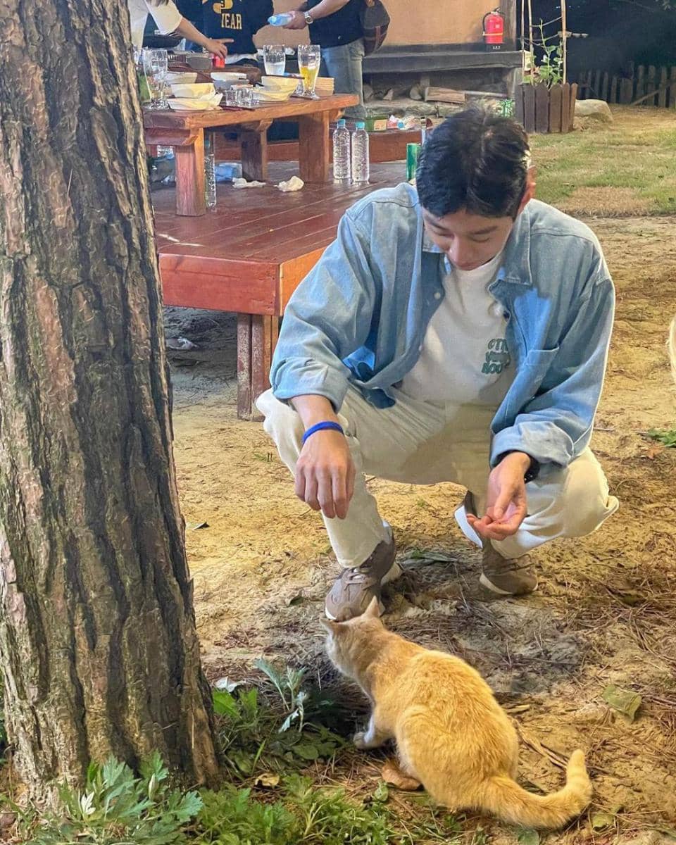 potret style ala Jinyoung B1A4 (instagram.com/jinyoung0423)