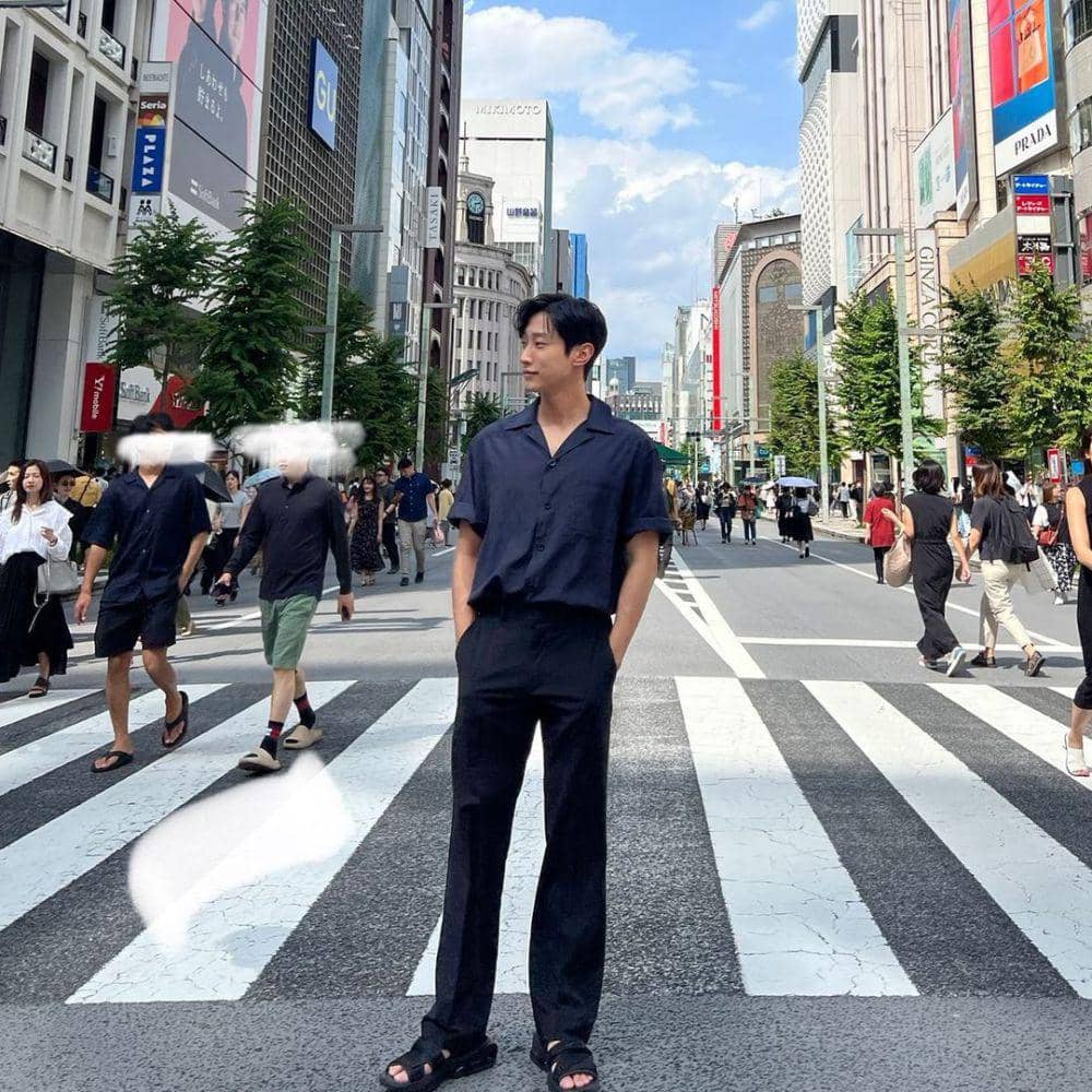 potret style ala Jinyoung B1A4 (instagram.com/jinyoung0423)