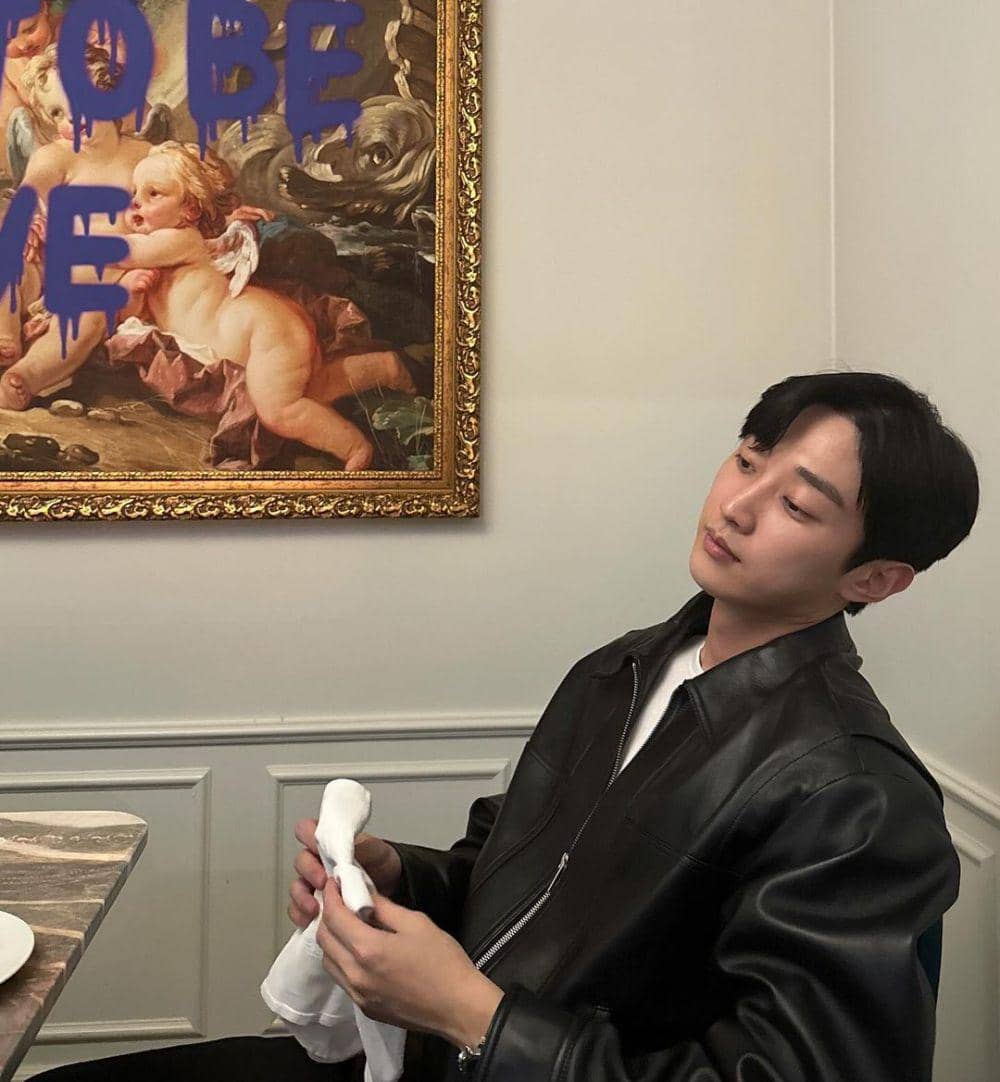 potret style ala Jinyoung B1A4 (instagram.com/jinyoung0423)