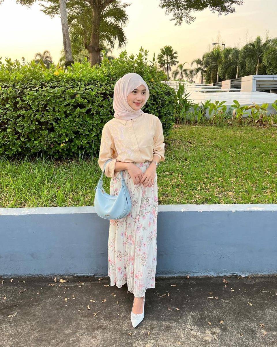 inspirasi outfit ala Faradithya Putri (instagram.com/faraadthya)