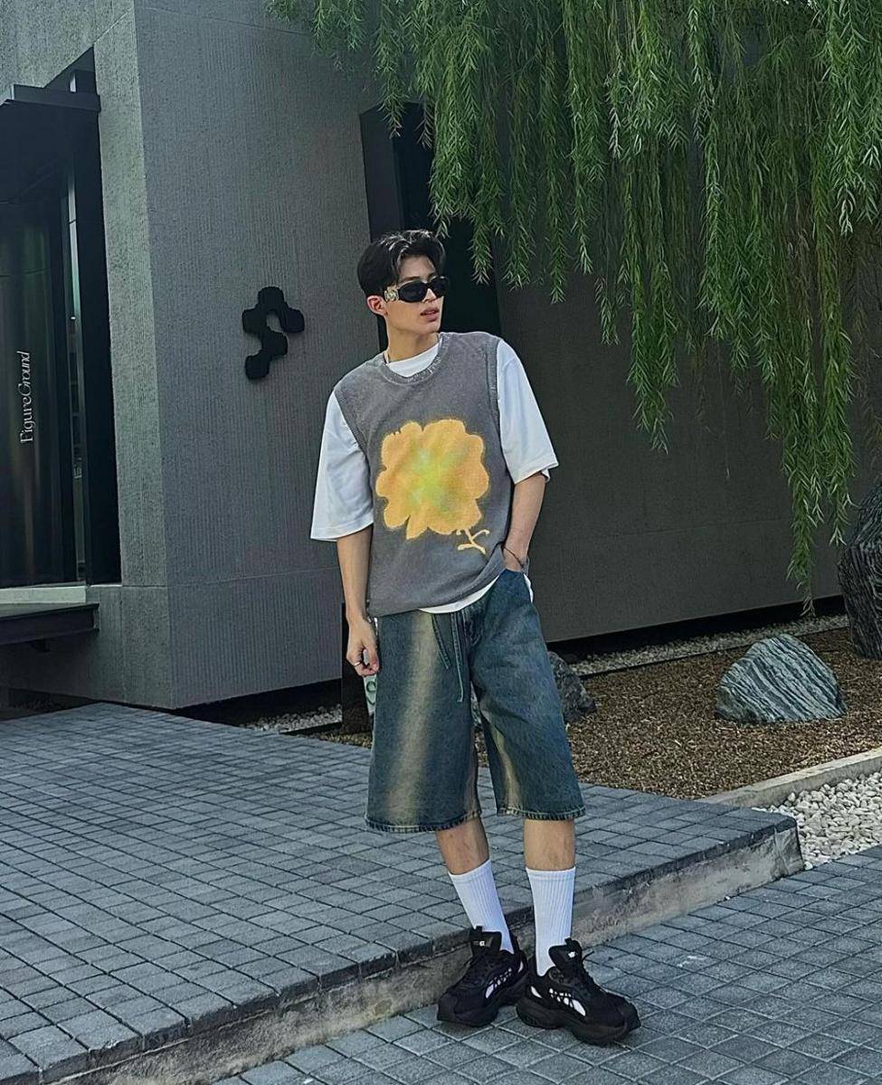 layering outer ala Pond Naravit (instagram.com/ppnaravit)