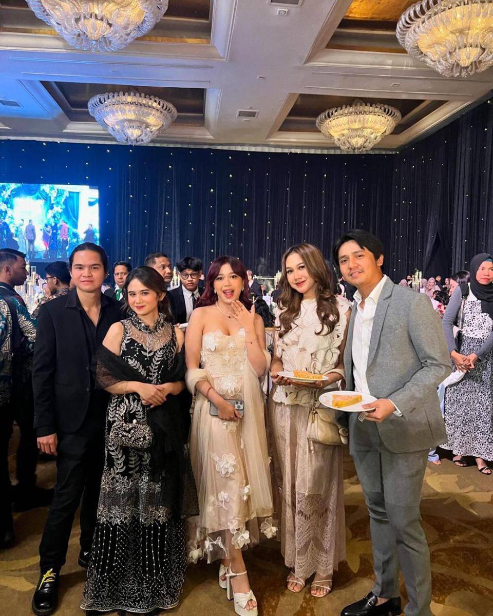 potret Tissa Biani di pernikahan Rizki-Beby (instagram.com/tissabiani)