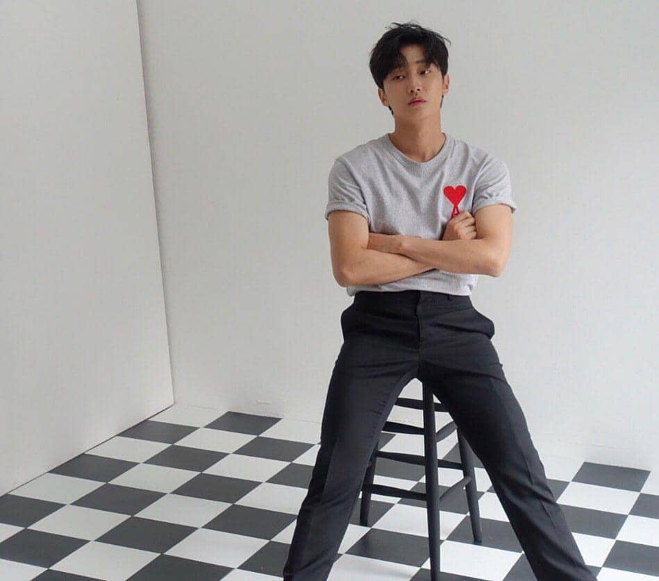 potret style ala Jinyoung B1A4 (instagram.com/jinyoung0423)