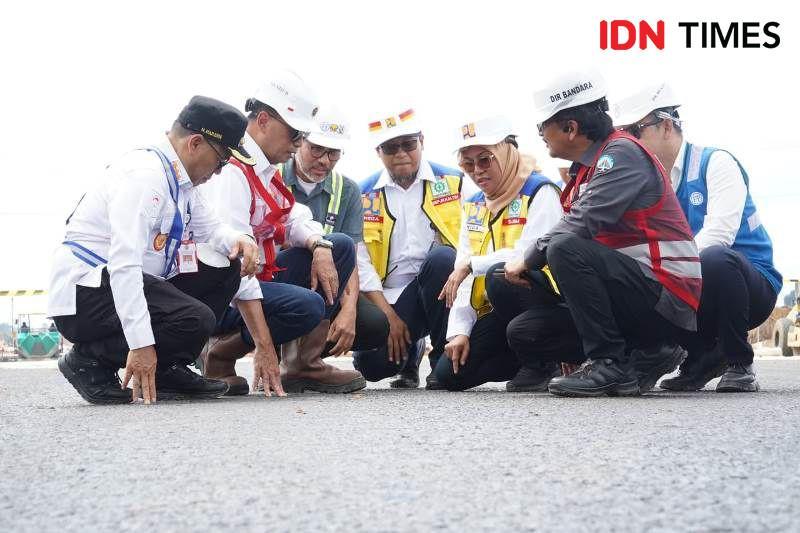 Jelang HUT RI, Menhub Tinjau Kesiapan Bandara VVIP IKN