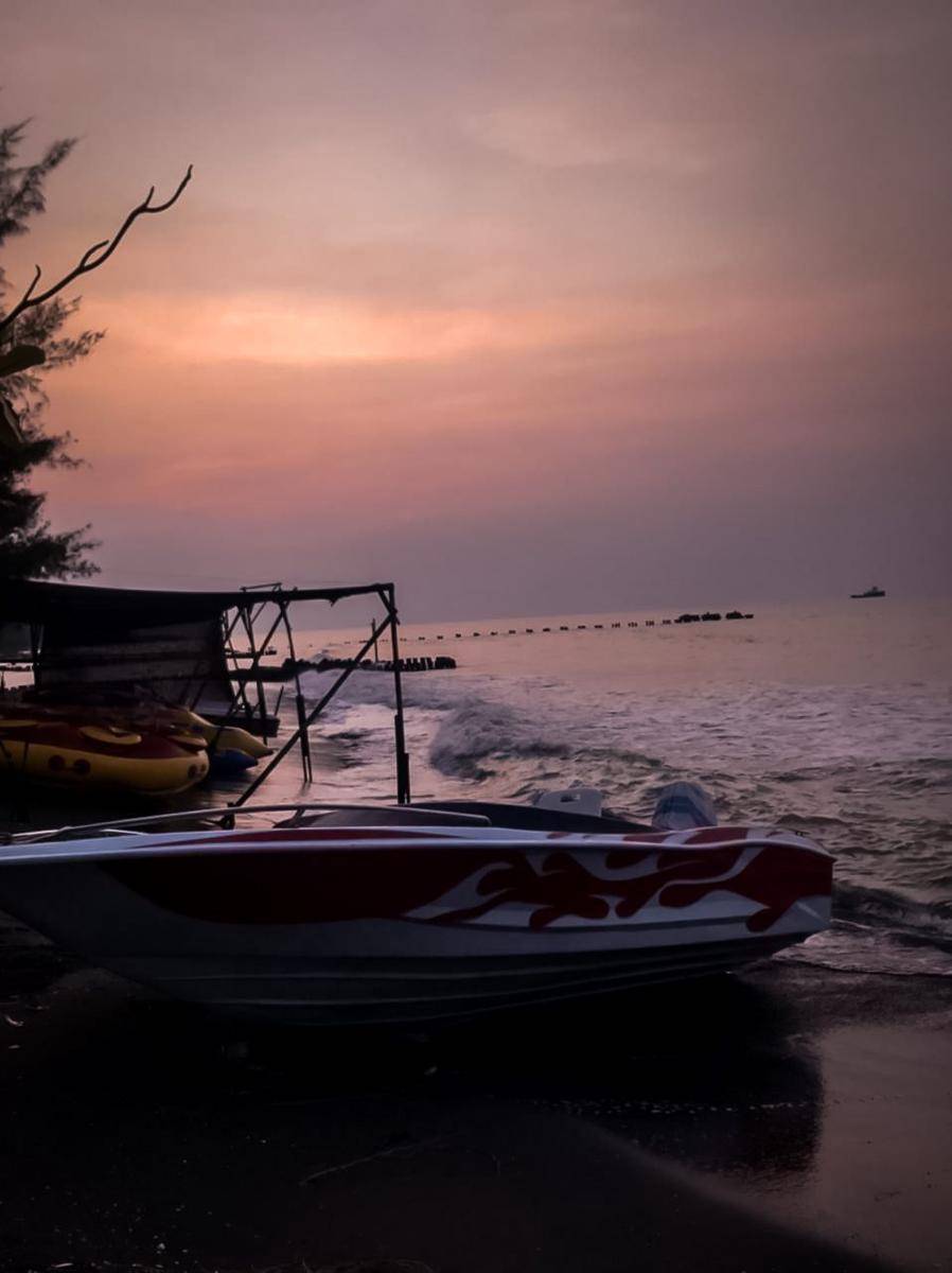 Pantai Purwahamba Indah Tegal (Dok. Pribadi/Tamara Febriyanti)
