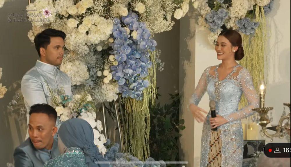 9 Dekorasi Lamaran Thariq & Aaliyah, Nuansa Biru Putih