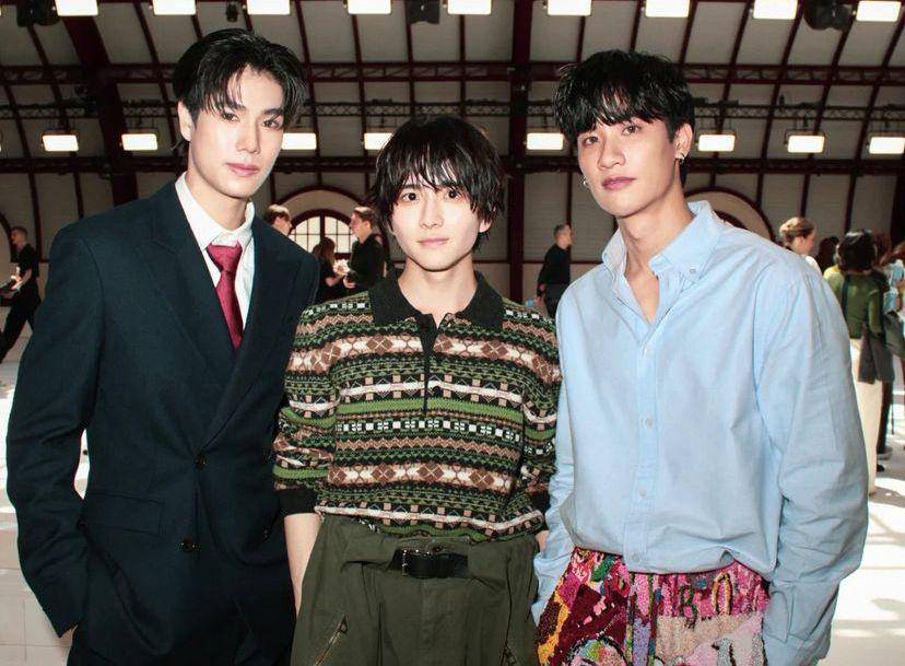 potret Tay Tawan dan Phuwin Tangsakyuen di Paris Fashion Week (instagram.com/gmmtv)