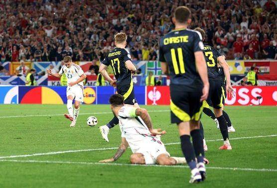 Menang Tipis, Hungaria Geser Skotlandia dari Peringkat 3 Grup A