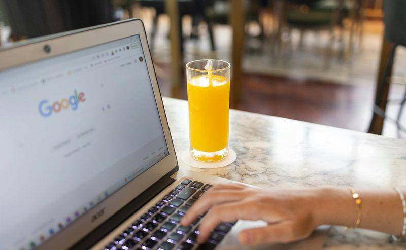 ilustrasi menggunakan Google Docs (pexels.com/Ling App)