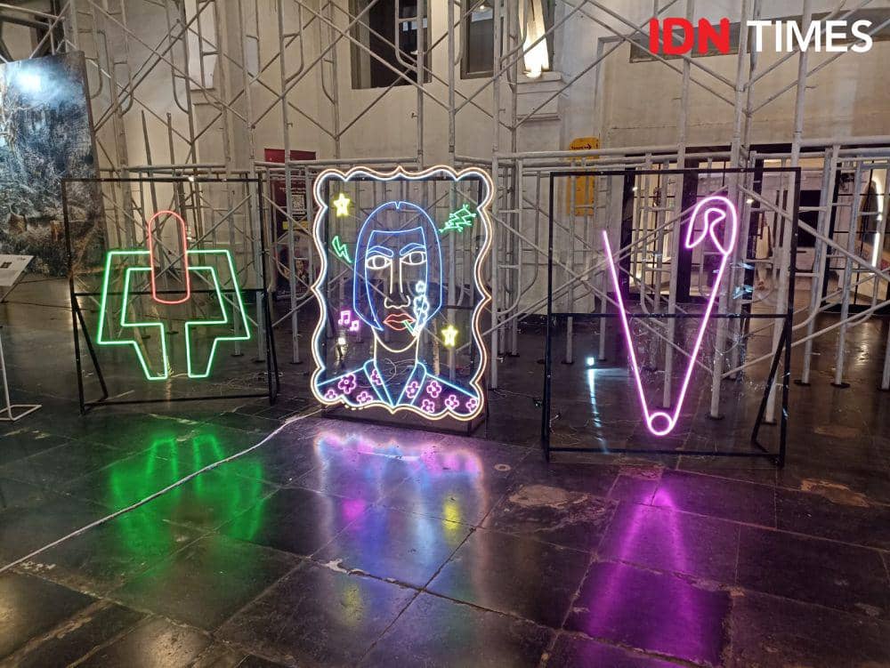 Tips Kreatif Memanfaatkan Lampu sebagai Media Lukis, Unik nan Estetik!