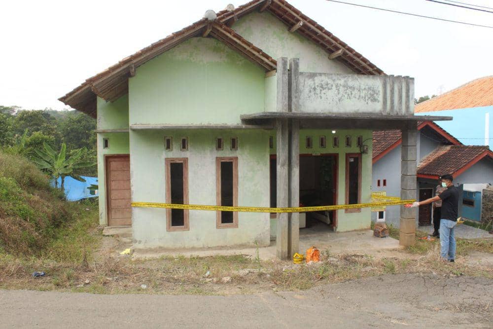 Warga Pringsewu ditemukan tidak sadarkan diri dengan sejumlah luka ditubuhnya. (Dok. Polres Pringsewu).