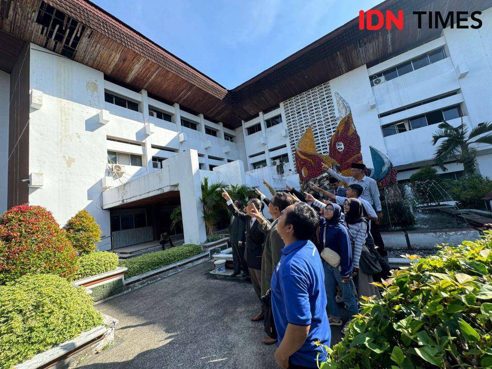 Kondisi atap gedung gubernuran di atas ruang kerja Gubernur NTB. (IDN Times/Muhammad Nasir)