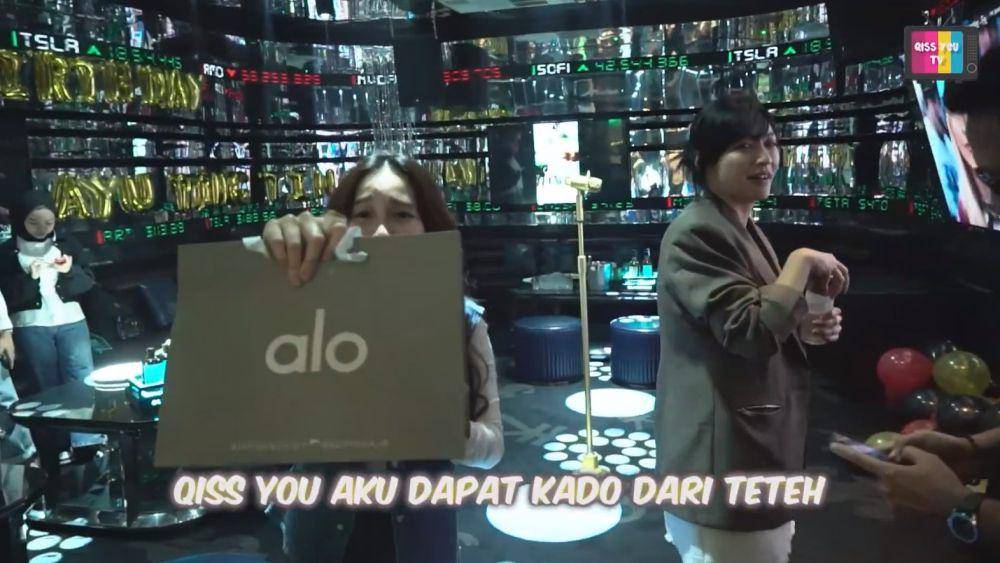 ulang tahun Ayu Ting Ting dan Hesti (YouTube.com/Qiss You TV)