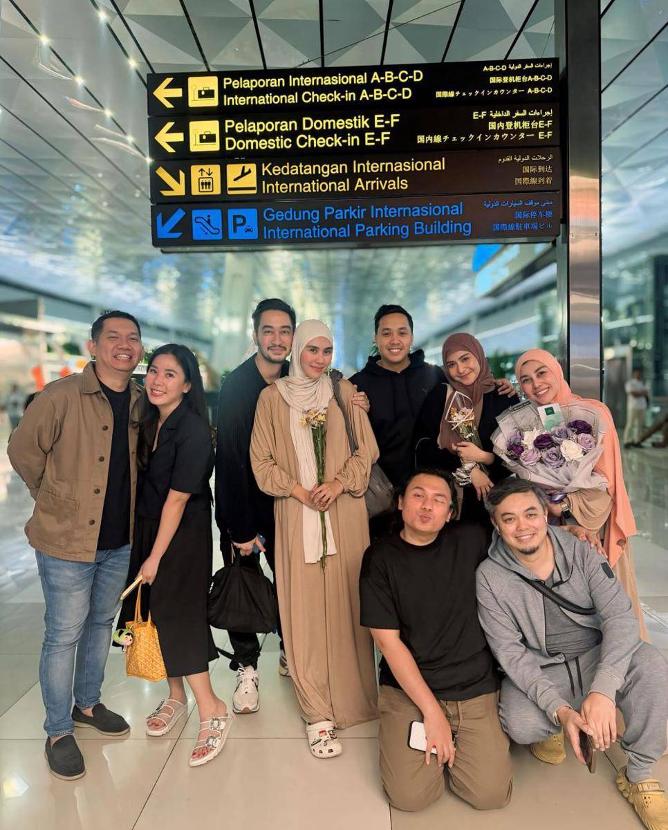 Nisya, Syahnaz dan Caca Tengker pulang haji (Instagram.com/syahnazs)